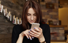 Даст совет и не осудит. Люди стали доверять нейронке больше чем близким: а что дальше